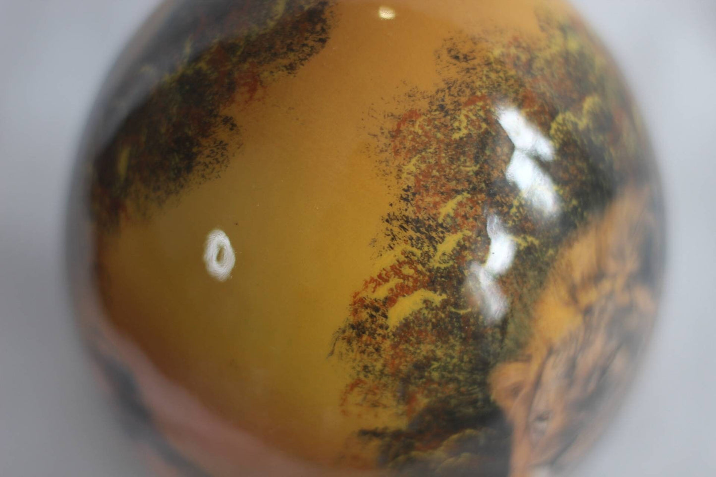 Sonnenuntergang Hintergrund Löwenfamilie Decoupage Druck auf einer authentischen Straußeneischale. Afrikanisches Kunstthema Jubiläumsgeschenke für Zuhause/Büro Dekor