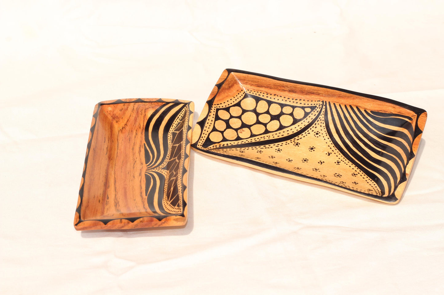 African Teak Wood Painted Bowl/tray Pair. Zebra and Giraffe animal print themed carved Brown wooden bowls. Christmas gifts ready to Ship