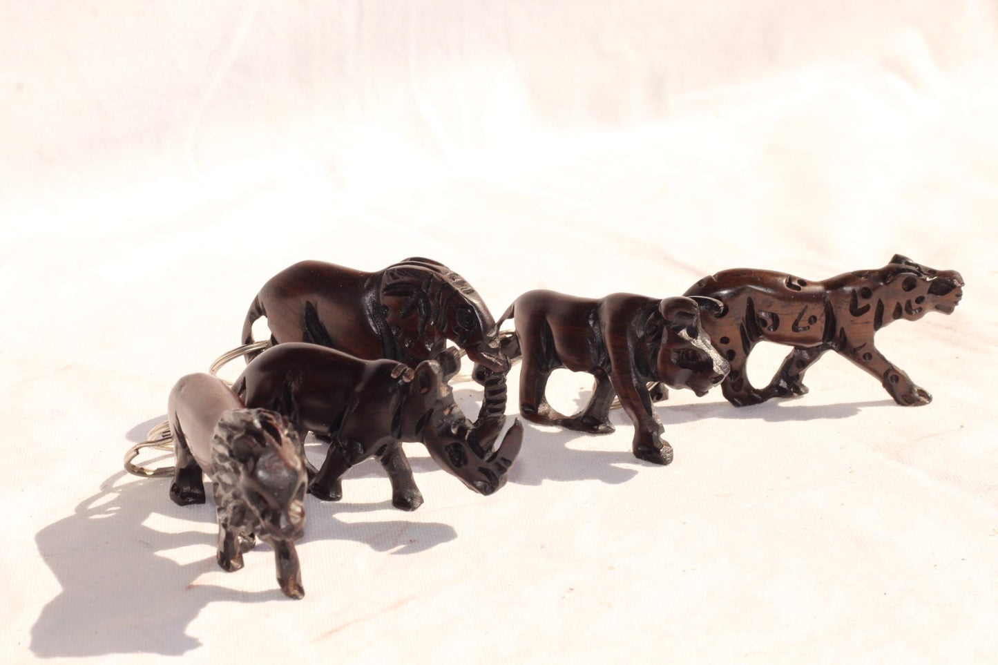 Hand carved Iron Wood African Big 5 animals keyholders/Zipper charms. Giftsets for theme party, end of year, work corporate gifts. Set of 5