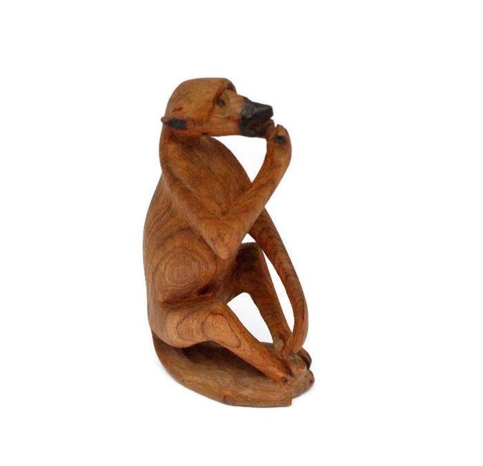 Set mit 2 handgeschnitzten sitzenden/essenden Pavian-/Affenfiguren aus Olivenholz. Afrikanische handgefertigte Innendekorationskunst. Braune Safari-Kunst-Sammlerstücke