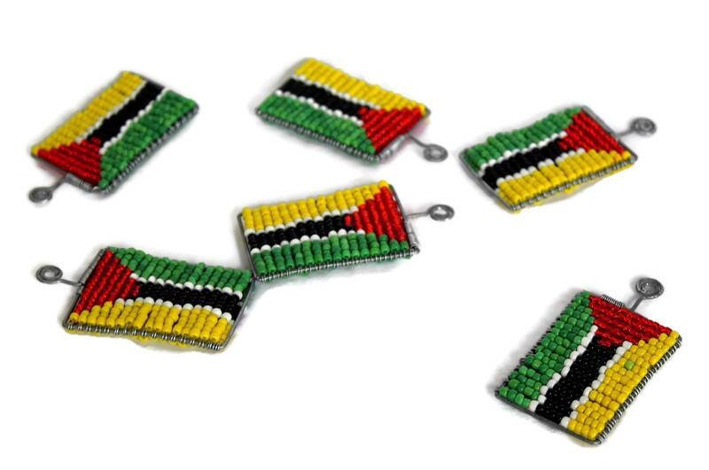 Set of 5 Mozambique Flag Beads and wire Zipper charm/ key holders. Your country flag 3x5cm (Approx). Theme party thank you gifts