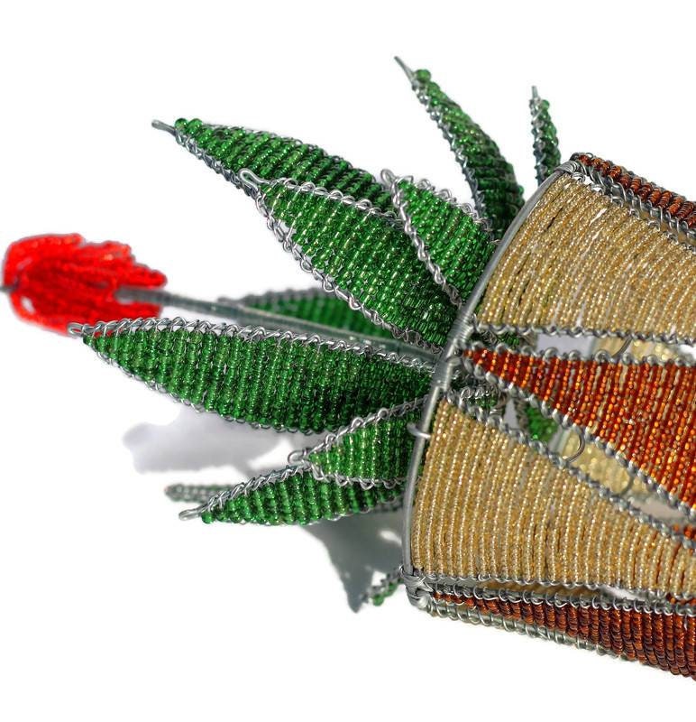 Beads and wire Aloe Vera Plant on Beaded Brown and Gold Vase. Green artificial Home and Office decoration Gifts, Express Shipping Worldwide.