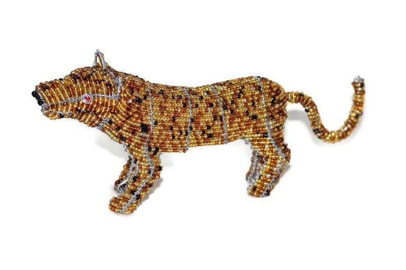 Beaded Cheetah figurine handmade African Art gifts. Brown mini animal sculpture made by Job Guwhe. Unique piece Express Shipping Worldwide.