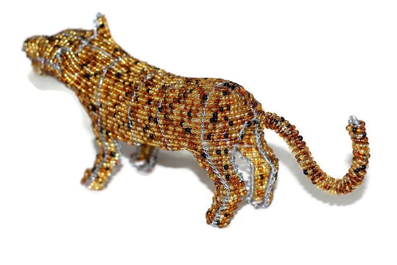 Beaded Cheetah figurine handmade African Art gifts. Brown mini animal sculpture made by Job Guwhe. Unique piece Express Shipping Worldwide.