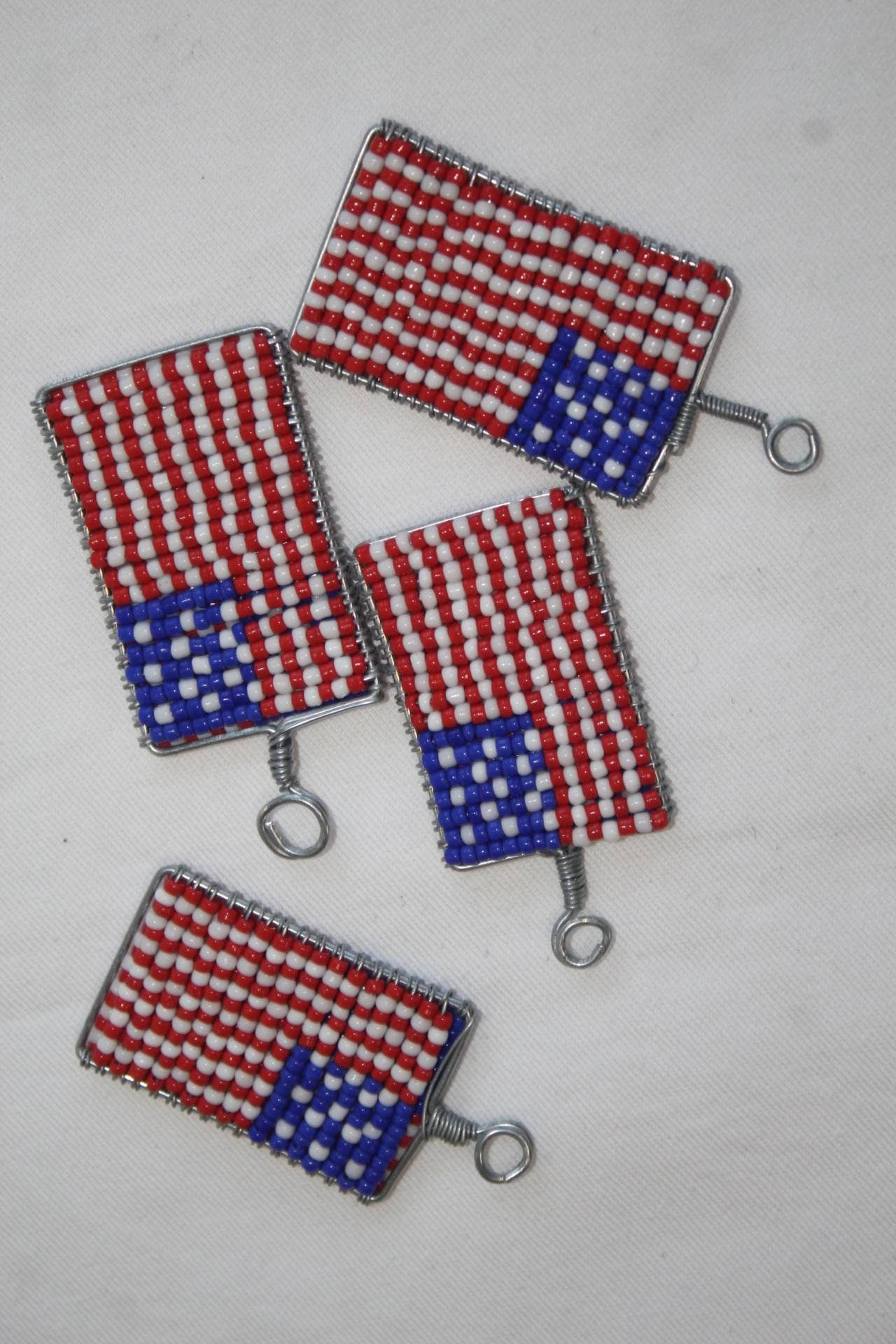 Set of 4 USA Flag Beads and wire Zipper charm/ key holders. Your country flag 3x5cm (Approx). United States Theme party thank you Art  gifts