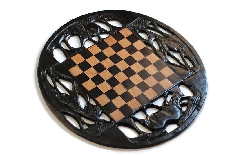 20inch Ebony and Olive Wood African Carved Chess set. Giraffes, Rhino,  Elephant cuttings board. Ebony and Zebra Wood Zulu Warriors Pieces.