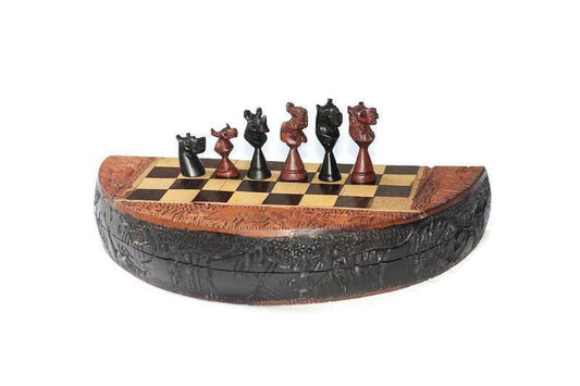 Jeu d'échecs en forme de tête d'animal Big Five africain. Jeu de société sculpté à la main en bois d'olivier, d'ébène et d'acajou. Design de rangement rond et pliable