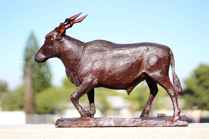 Fine Art Large South African Oryx /Gemsbok. Ironwood Zimbabwean Handcarved figurine. Antelope Life-like Detailed Safari Animal Masterpiece.