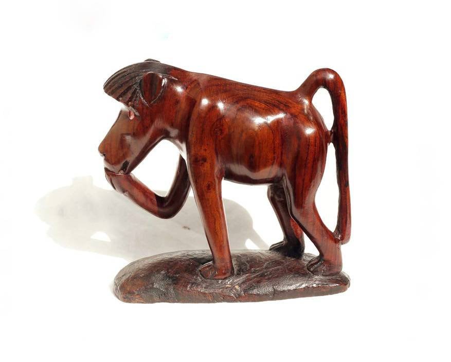 Laufender Pavian aus Rosenholz, geschnitzte afrikanische Skulpturen. Afrikanische Kunstfiguren aus Holz. Affen als Innendekoration. Einzigartige Weihnachtsgeschenke.