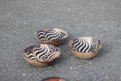 Set of 3 Mukwa Wood Bowl/Plates with Giraffe, Cheetah, Paw Print. Office and Home Table decor. Unique African Christmas Gifts Ready to ship