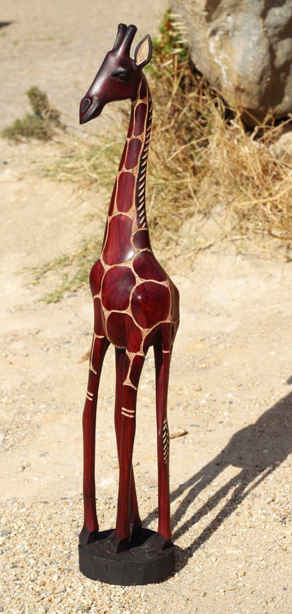Fine Art dunkelbraune stehende Giraffenfigur aus Olivenholz. Große geschnitzte Kunstskulptur aus Simbabwe. Weihnachtsgeschenk für Zuhause/Büro