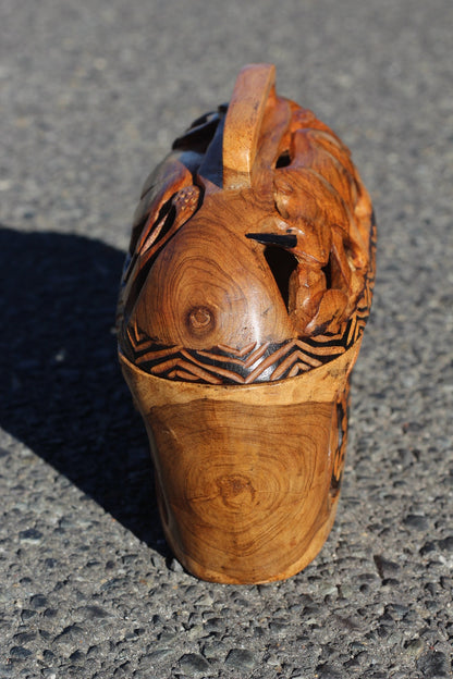 Light Brown and Black Olive Wood Basket. Zimbabwe Handcarved and Gouged 4 members of the African Big Five Animals. Amazing Table Centrepiece