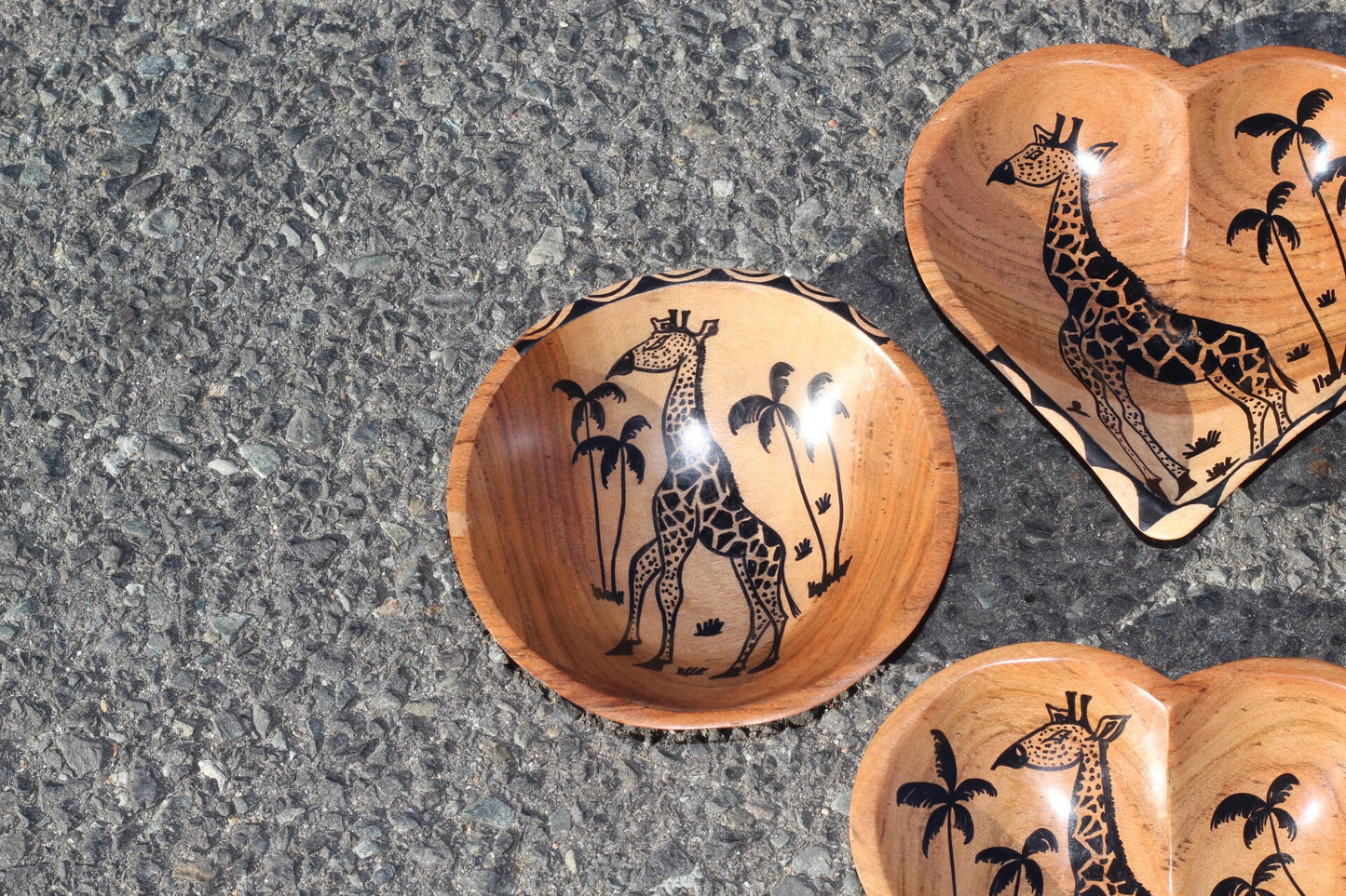 Set of 4 Teak wood Round and Heart Shaped bowls with Giraffe and Palm trees paintings. Home Decor Hardwood bowls. African art decor /gift