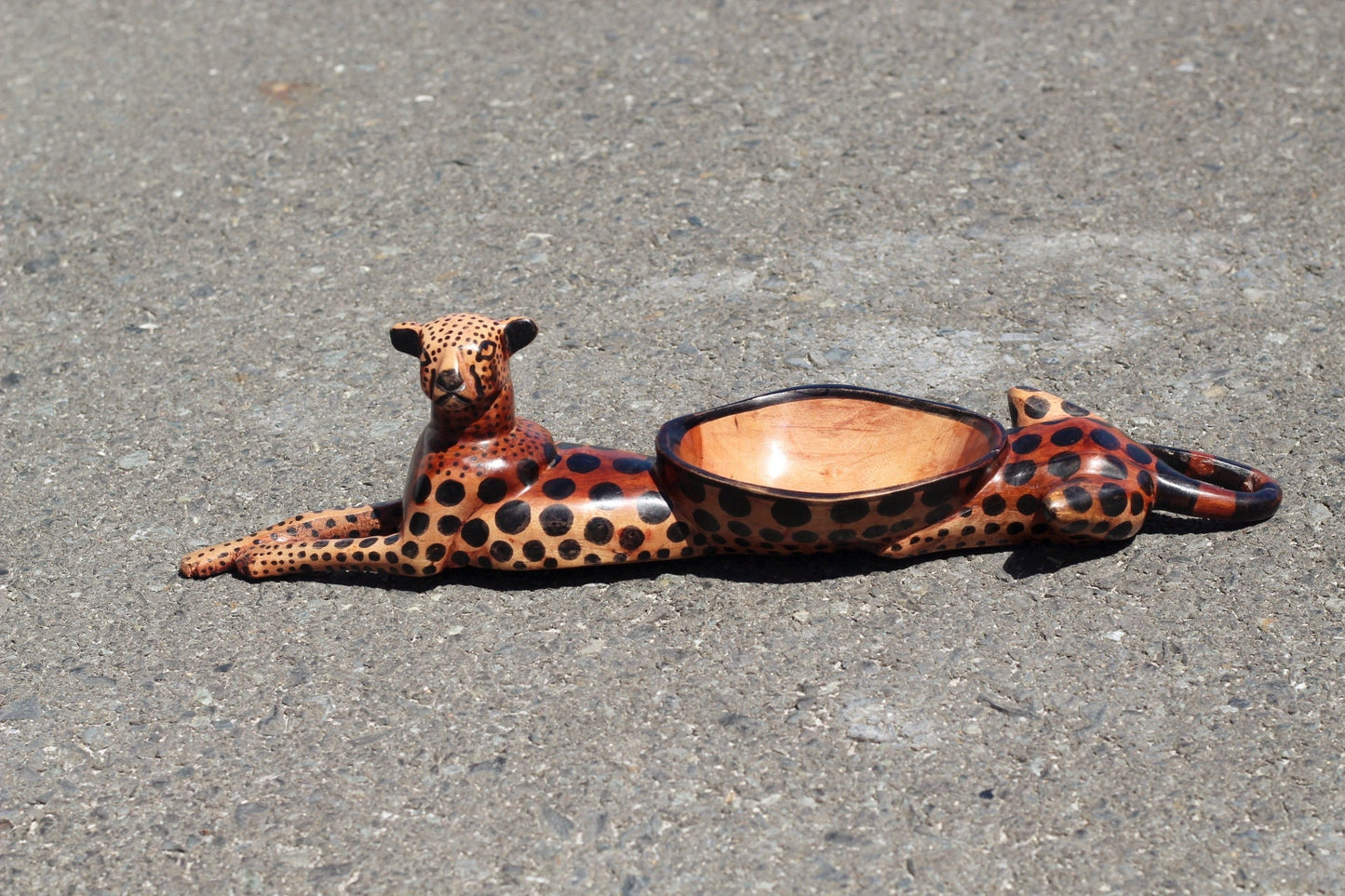 Seating Cheetah, handcarved Teak Or Iron Wood Snack bowl Table Centerpiece. Brown and black Big Cat Decor, ready to Ship African Art Gifts.