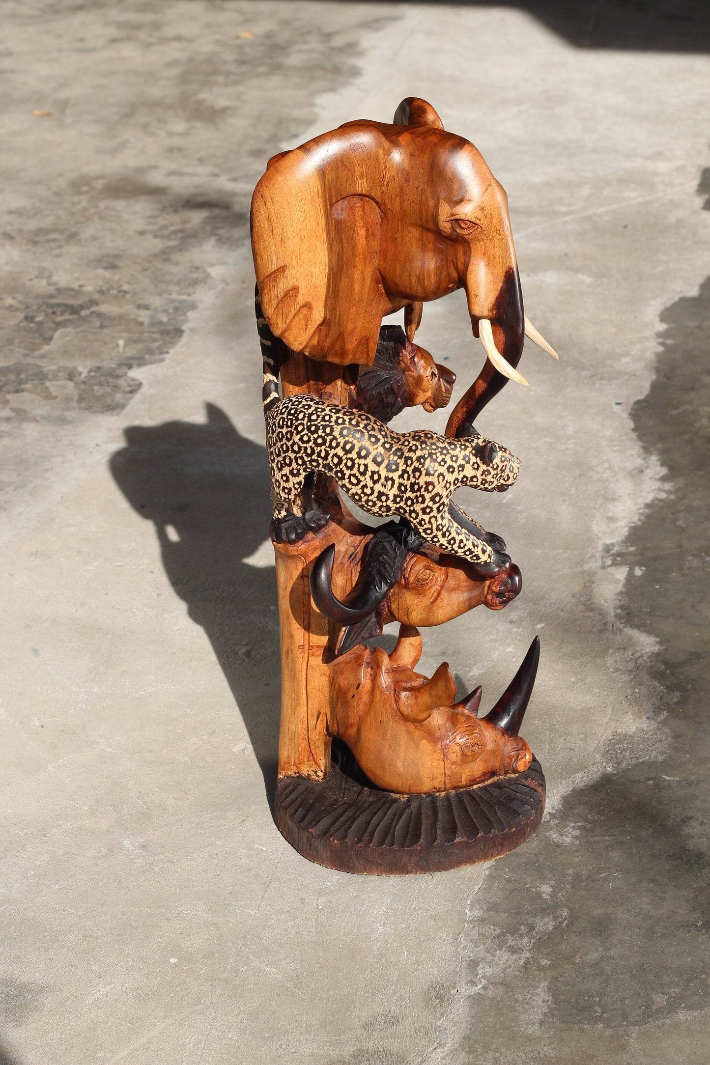 Large Light Brown Olive Wood Carved lifelike Big 5 Animals tower. Full Body Gouged Leopard, Lion, Buffalo, Rhino and Elephant Head Art Decor