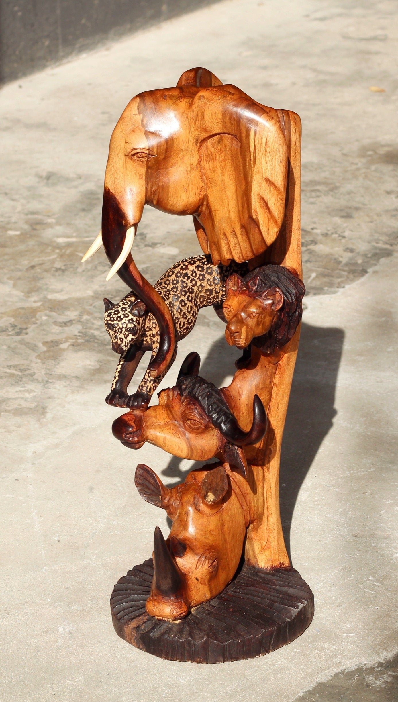 Large Light Brown Olive Wood Carved lifelike Big 5 Animals tower. Full Body Gouged Leopard, Lion, Buffalo, Rhino and Elephant Head Art Decor