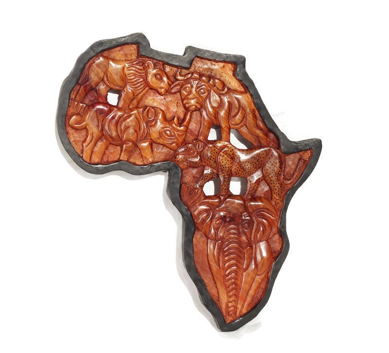 Large 50cm Mukwa wood Big Five Zambian Hand Carved African Map wall hanging. Potassium polished dark edges light brown home/Office Decor