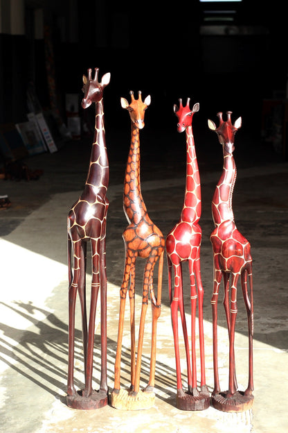 Fine Art Toney Red Rouge Olive Holz ausgehöhlte Giraffe stehend. Große geschnitzte Kunstskulptur aus Simbabwe. Handgemachtes Geschenkdekor für Zuhause/Büro