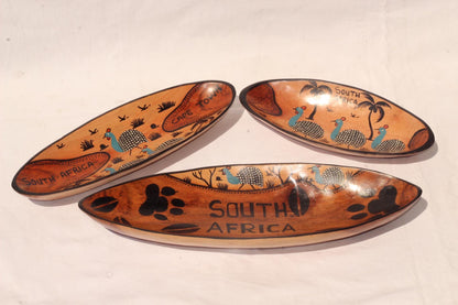 3 x Guinea Fowl South African Themed animal print Bowls. Oval shaped Painted Teak wood table centerpiece bowls. Mozambique handmade Art gift