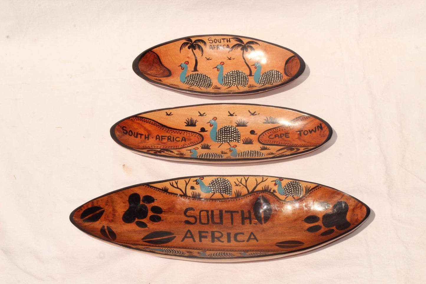 3 x Guinea Fowl South African Themed animal print Bowls. Oval shaped Painted Teak wood table centerpiece bowls. Mozambique handmade Art gift