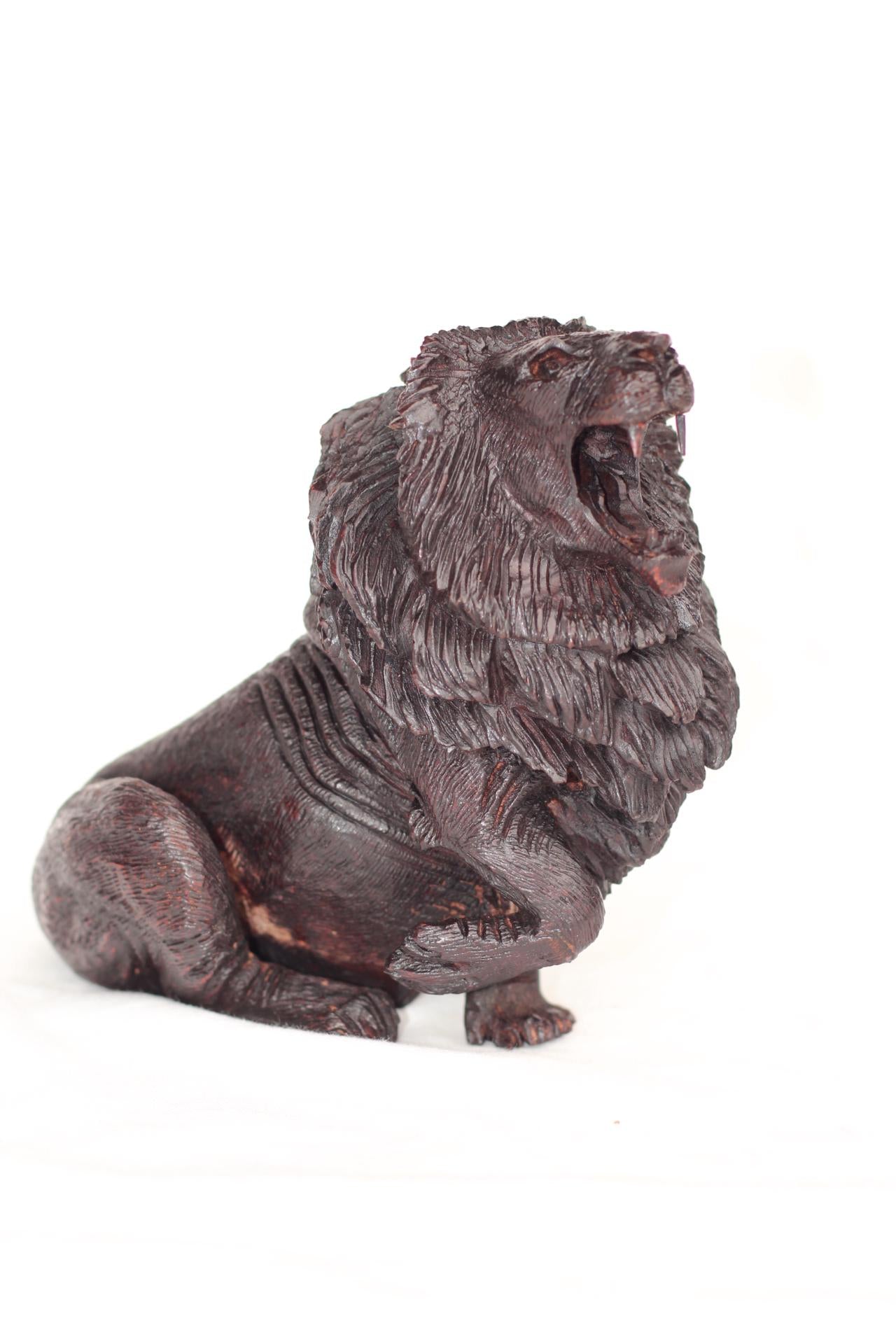 Fine Art Seating Roaring Adult Lion Handcarved Ironwood Masterpiece. Zimbabwe Lifelike animal figurine. Realistic carving home/Office Decor