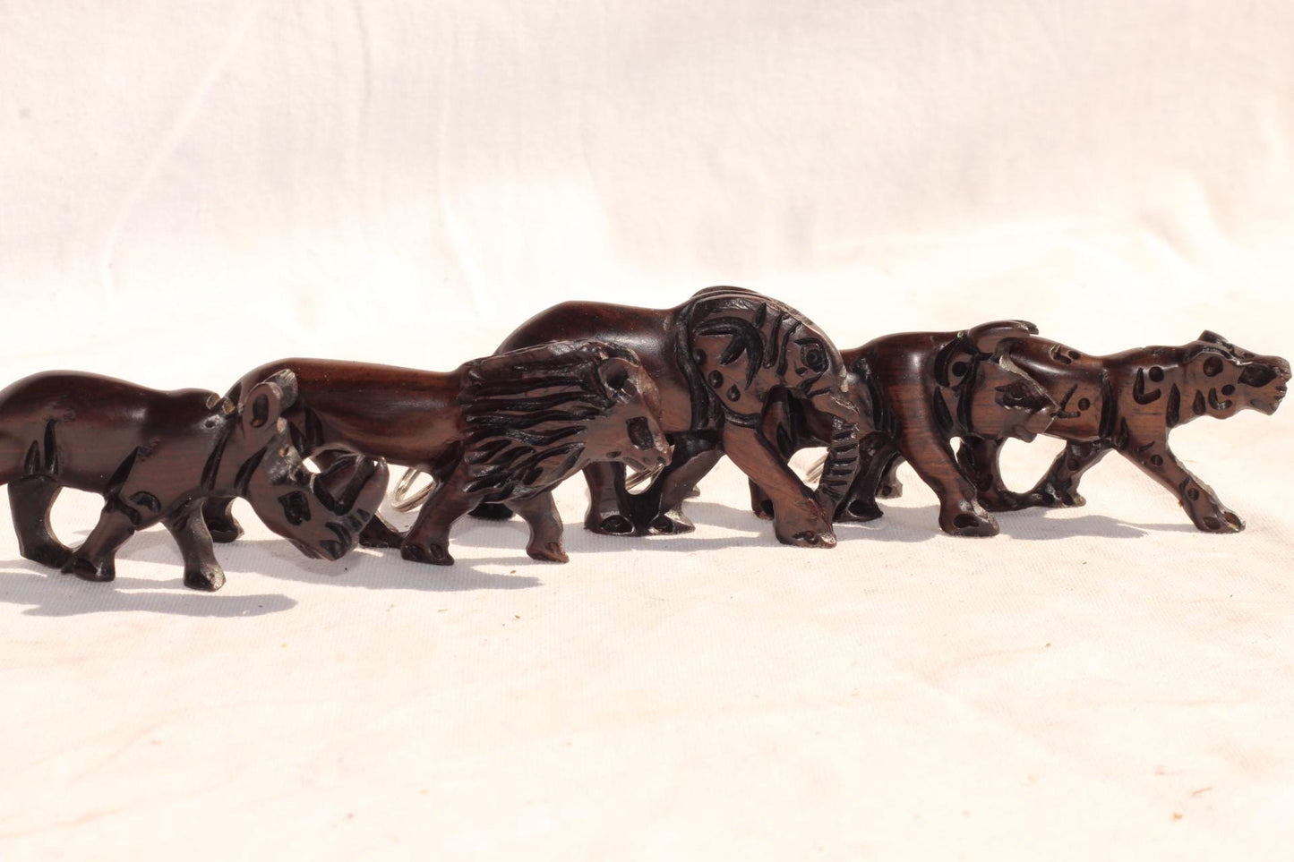 Hand carved Iron Wood African Big 5 animals keyholders/Zipper charms. Giftsets for theme party, end of year, work corporate gifts. Set of 5