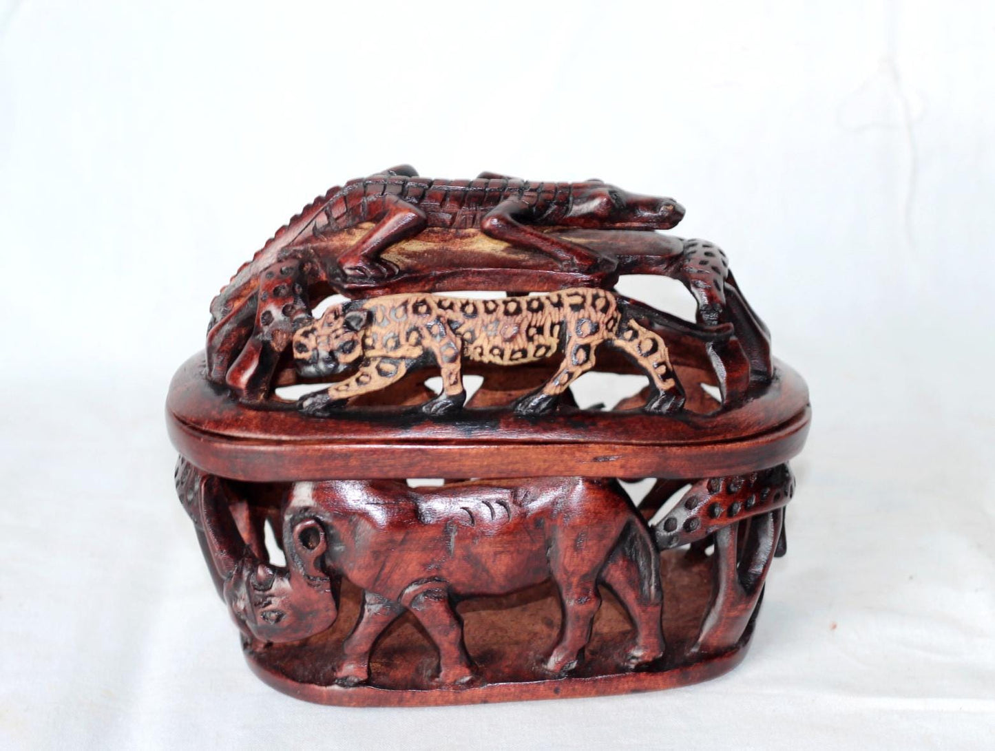 Dark Brown Olive Wood Basket with lid. Handcarved and Gouged African Big Five Animals. Amazing Table Centerpiece, Handmade in Zimbabwe