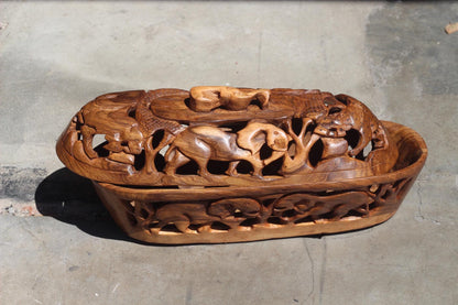 Large Olive Wood Bread Basket with lid. Handcarved African Big Five Animals, amazing Table Centerpiece. Handmade in Zimbabwe Ready to Ship