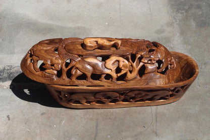 Large Olive Wood Bread Basket with lid. Handcarved African Big Five Animals, amazing Table Centerpiece. Handmade in Zimbabwe Ready to Ship