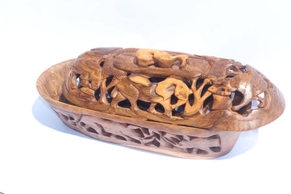 Large Olive Wood Bread Basket with lid. Handcarved African Big Five Animals, amazing Table Centerpiece. Handmade in Zimbabwe Ready to Ship