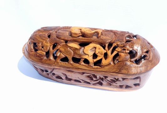 Large Olive Wood Bread Basket with lid. Handcarved African Big Five Animals, amazing Table Centerpiece. Handmade in Zimbabwe Ready to Ship