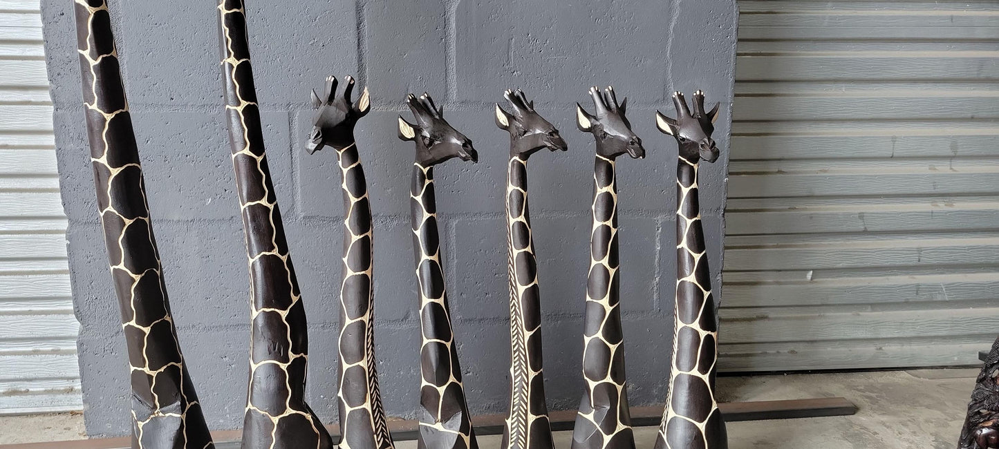 Giraffenhals- und -kopf-Holzskulptur. Kaliumpolierte Jacaranda-Holzfiguren. Tischdekoration für Büro/Zuhause. Afrikanische Tiere als Geschenk für Papa