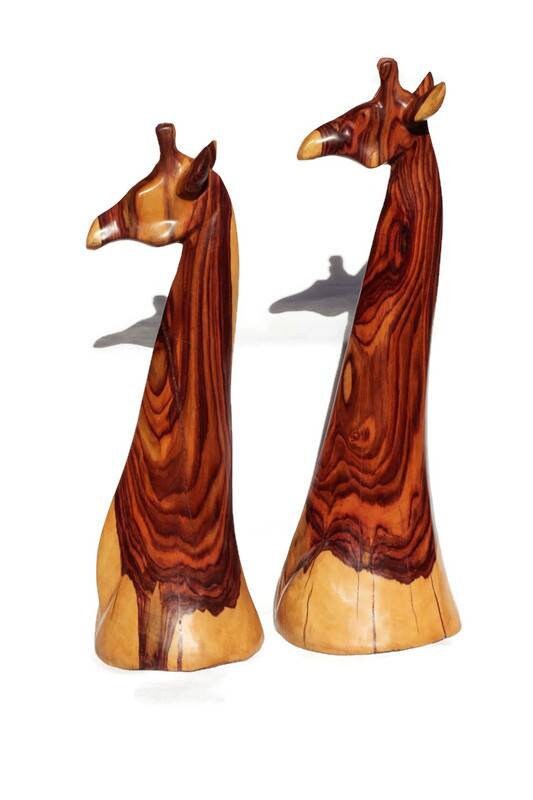 Sculpture en bois de zèbre véritable avec cou et tête de girafe. Décoration de table pour bureau/maison. Cadeaux africains uniques de 15 pouces de haut, sculptés à la main en Zambie